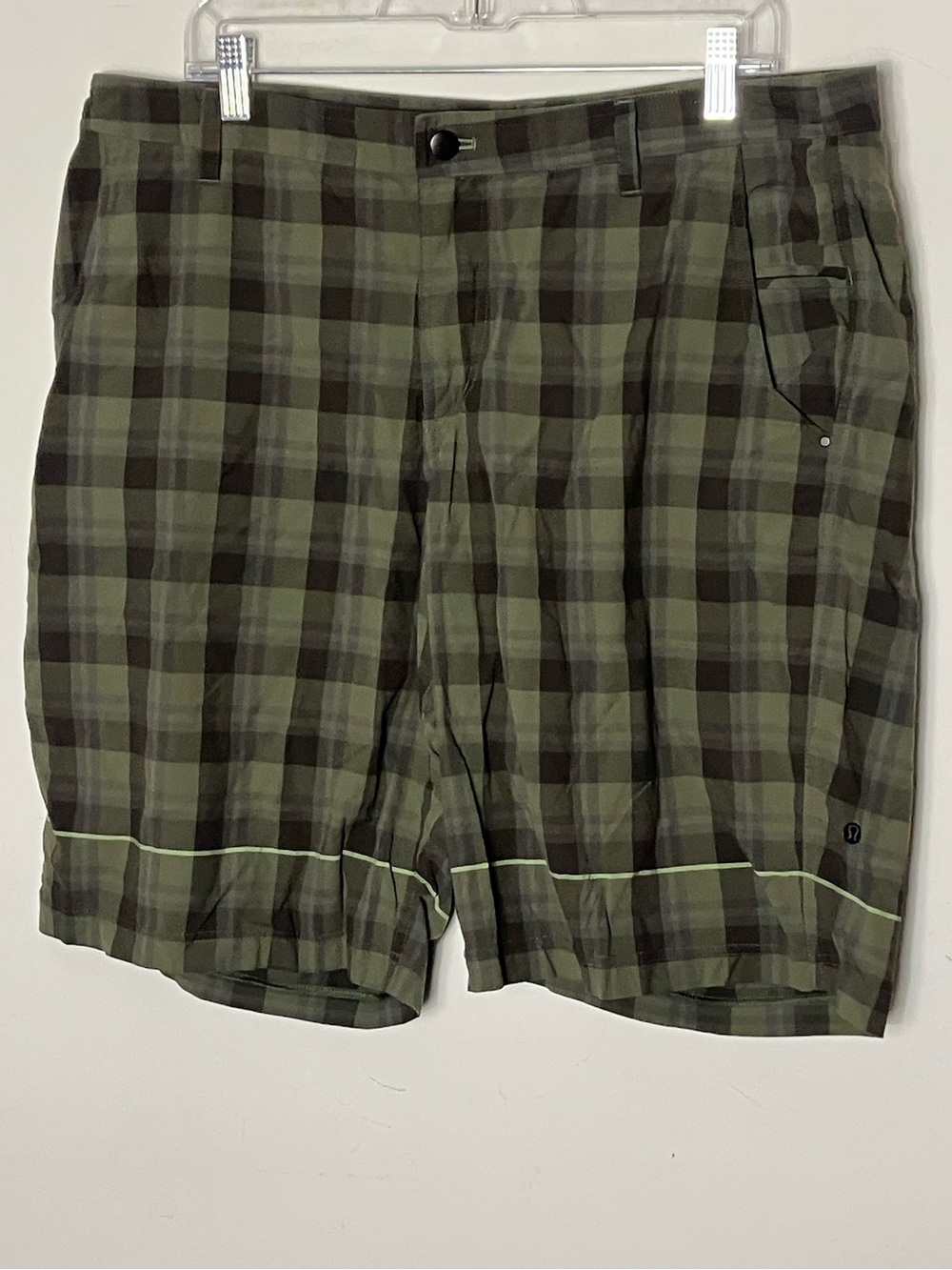 Lululemon Kahuna Golf Shorts Men’s Green Plaid 40